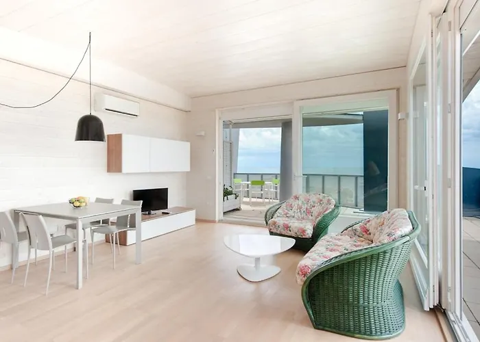 努托雷公寓 公寓 比比翁